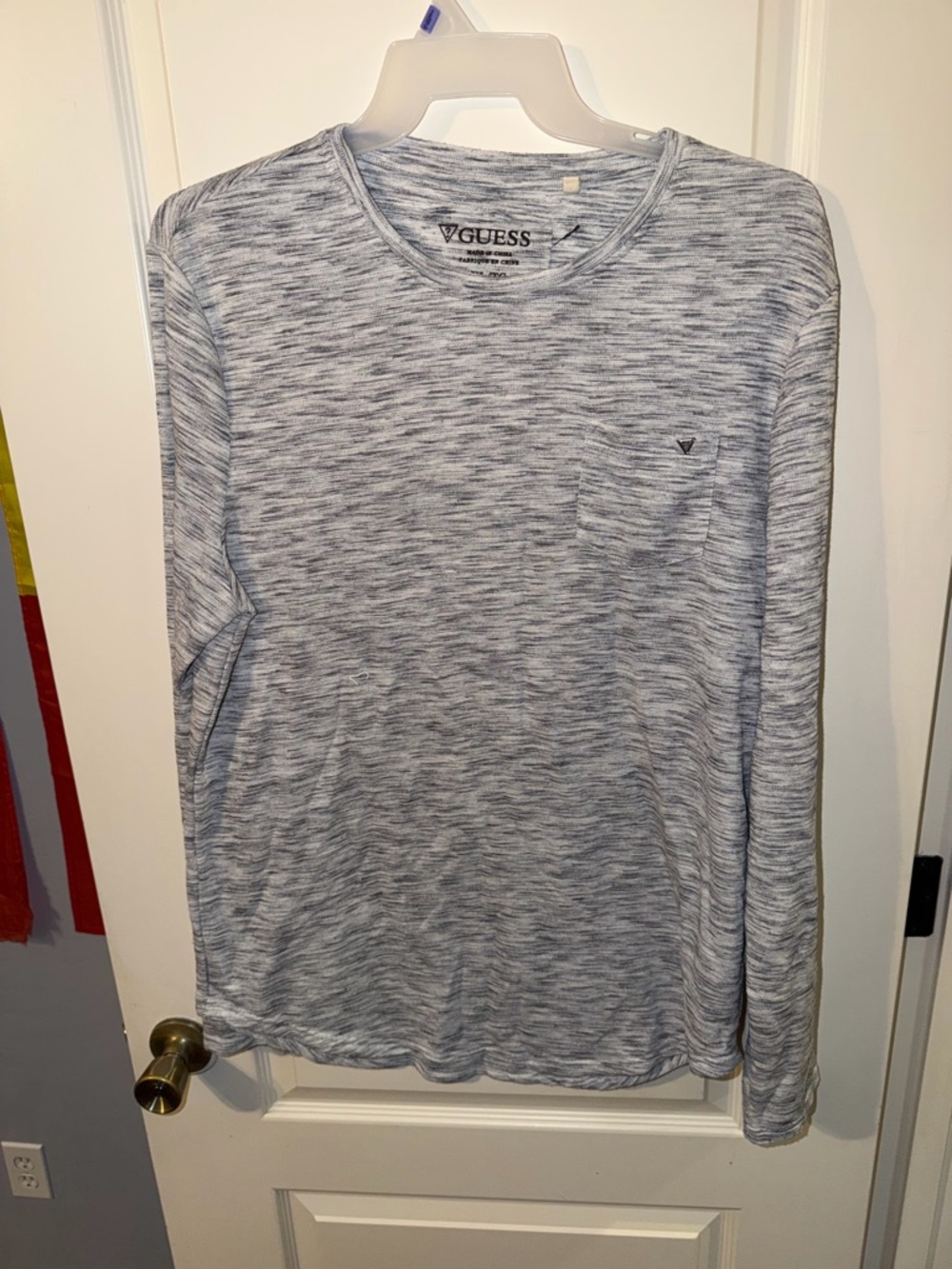 GUESS Men's Long Sleeve Heathered Light Gray Crew Tee